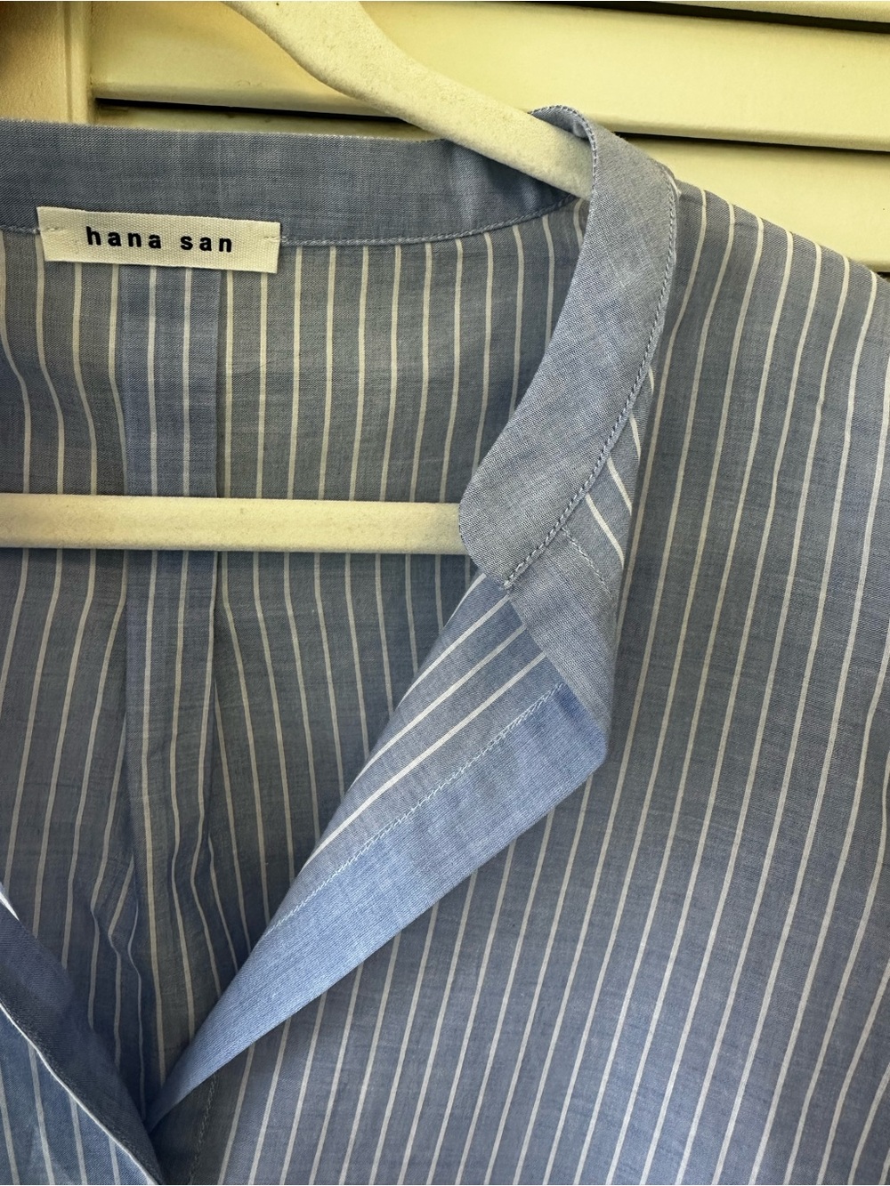 Hana San Women’s Light Blue Pinstripe V-Neck Tunic Blouse 100% cotton sz 36 (M) - Picture 7 of 7
